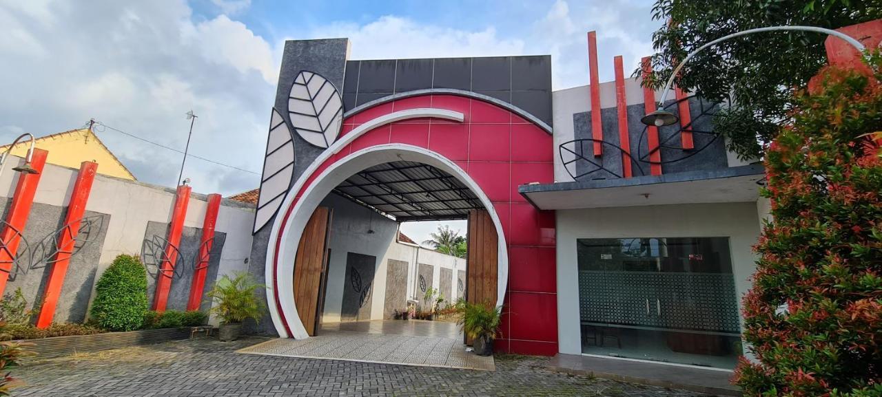 Oyo 90831 Hotel Gardenia Prambanan Solo Exteriér fotografie