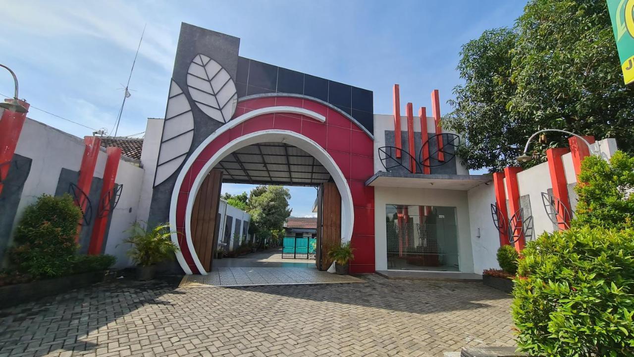 Oyo 90831 Hotel Gardenia Prambanan Solo Exteriér fotografie