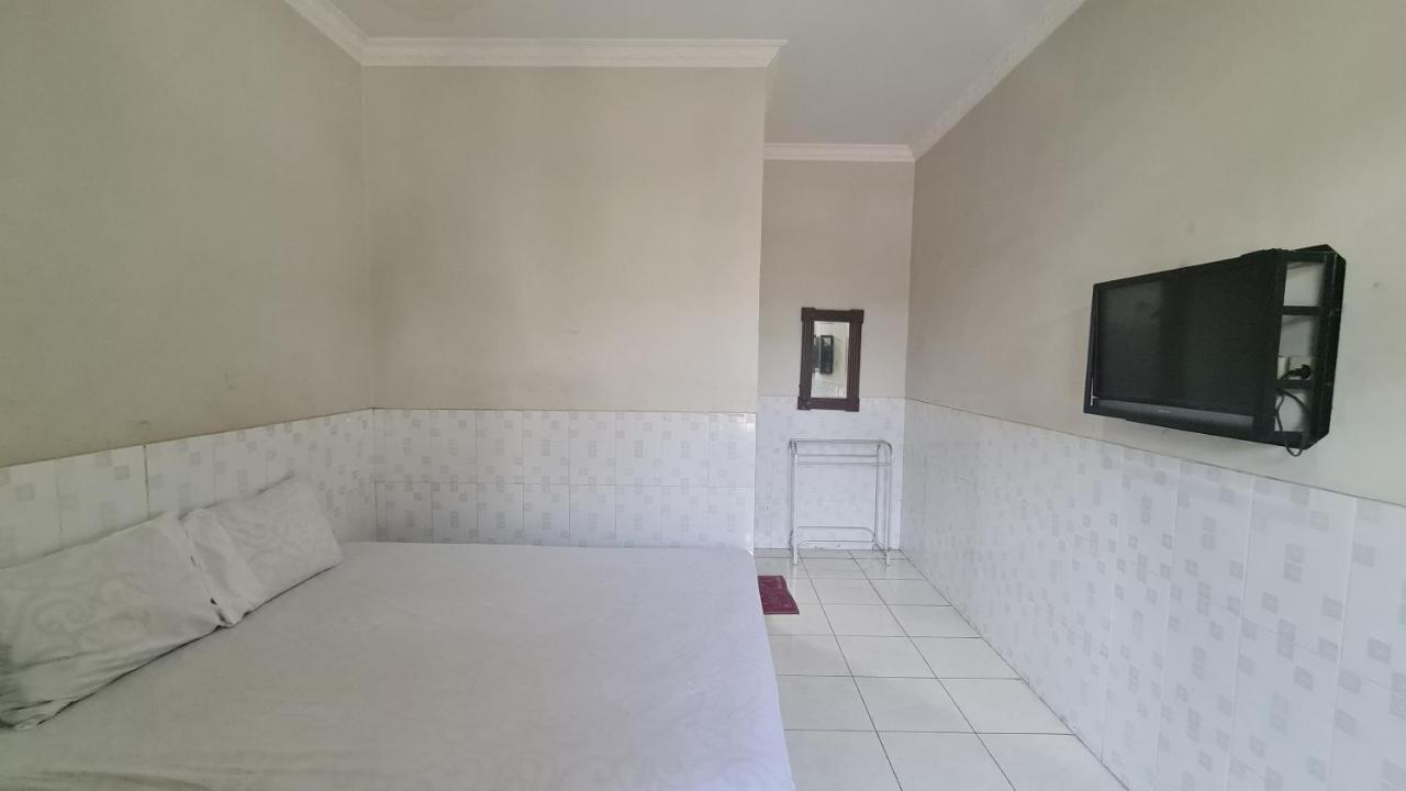 Oyo 90831 Hotel Gardenia Prambanan Yogyakarta Exteriér fotografie